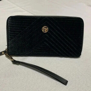 Women’s Velvet Wallet, Wristlet,NWOT.